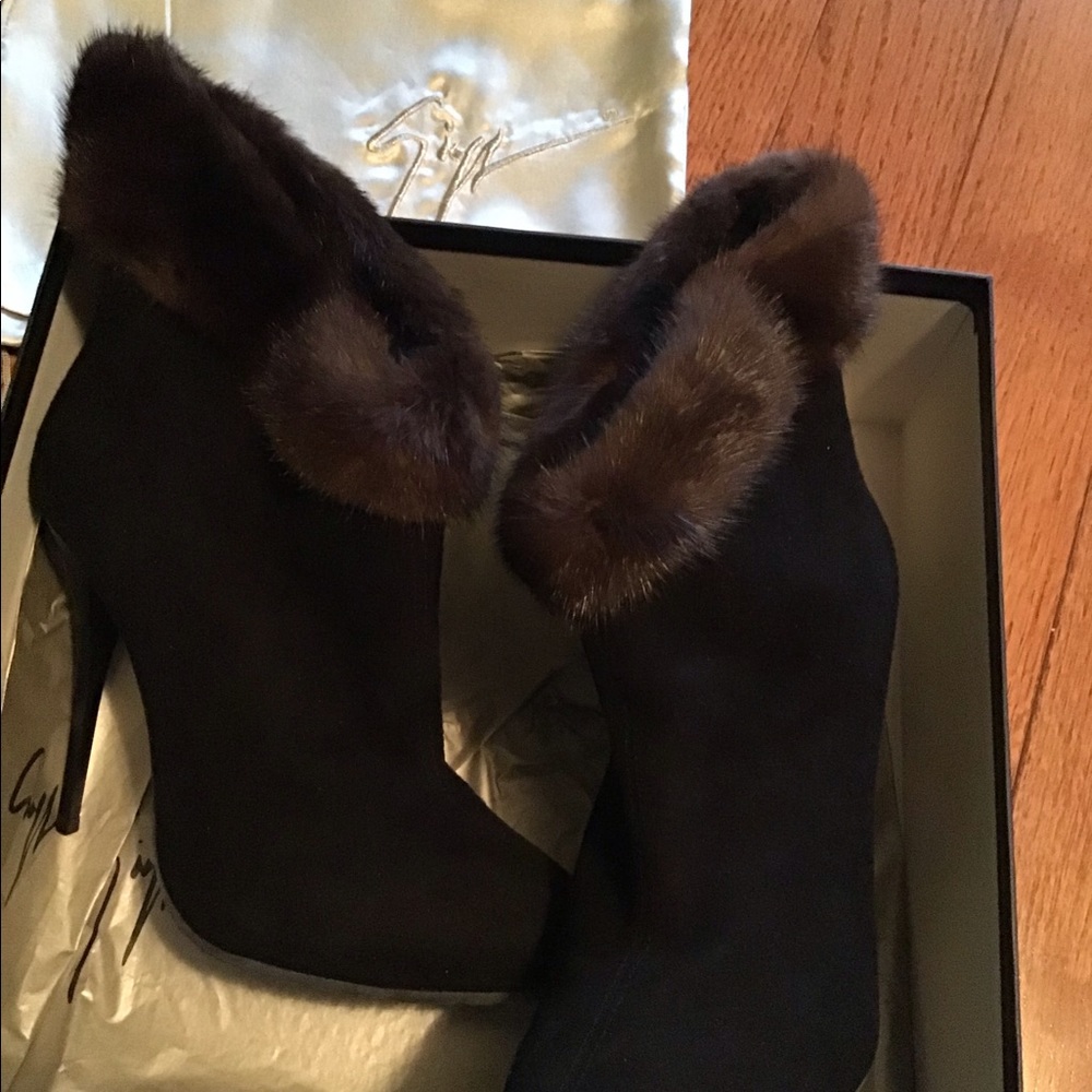 Giuseppe Zanotti black suede  mink cuff booties